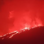 Erupcja wulkanu na Wyspach Galapagos. Największa od lat