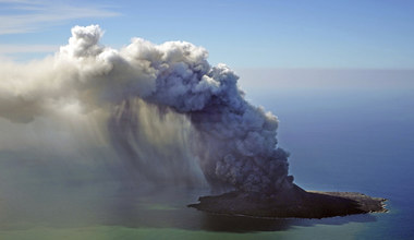 Erupcja wulkanu Nishinoshima