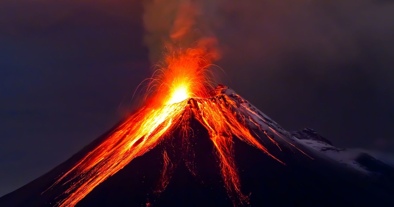 Erupcje wulkaniczne są trudne do przewidzenia, NASA może pomóc to zmienić /123RF/PICSEL