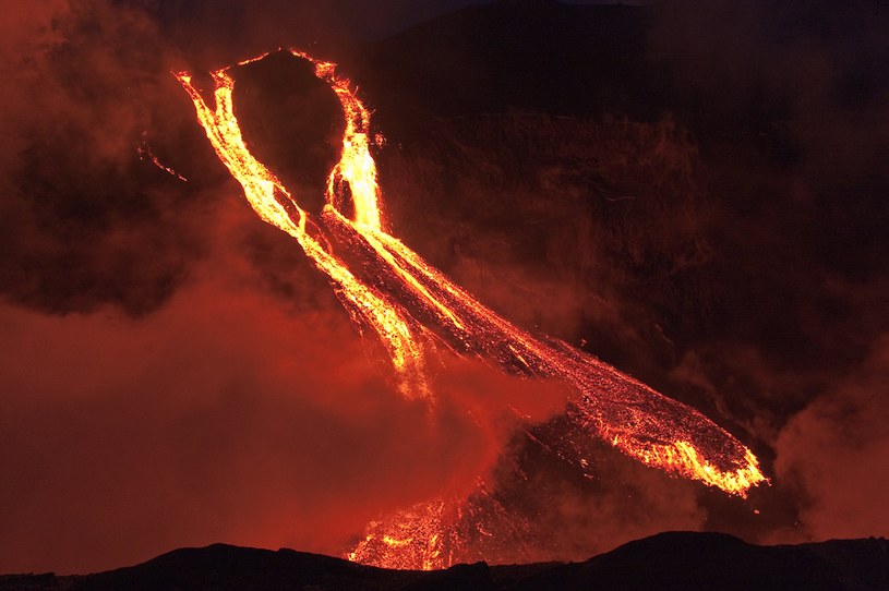 Erupcje wulkanów mogą powodować zmianę klimatu /Helen Maria Bjornsd/NordicPhotos /Getty Images