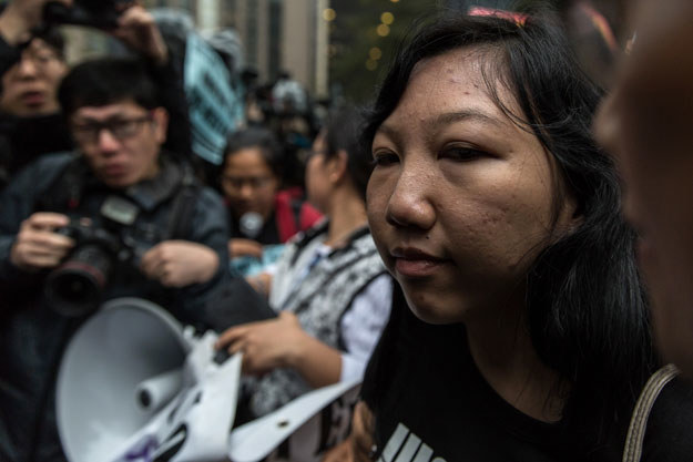 Erwiana Sulistyaningsih przed sądem fot. Anthony Wallace /AFP