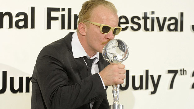 Eryk Lubos z aktorskim Kryształowym Globem, nagrodą festiwalu w Karlowych Warach /materiały prasowe