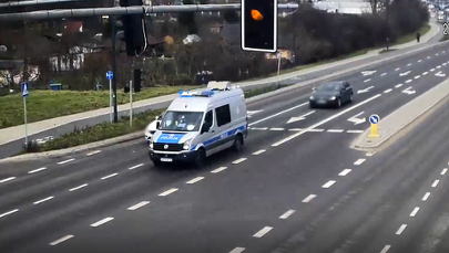 Eskorta na policyjnych sygnałach. Dziecko potrzebowało pomocy [NAGRANIE]