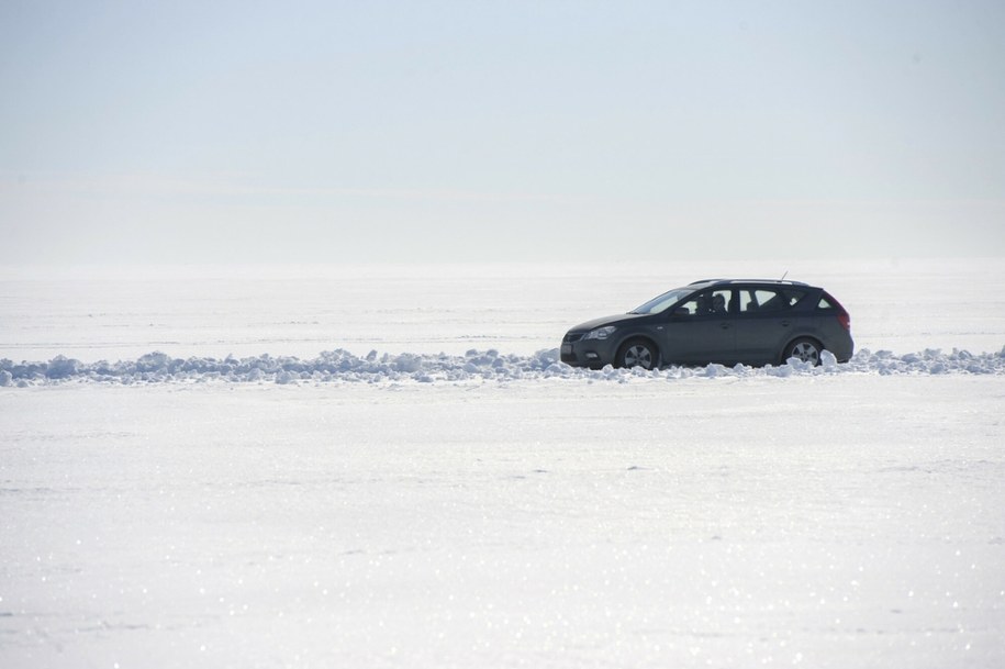 Estońska droga lodowa /RAIGO PAJULA/AFP/East News /East News