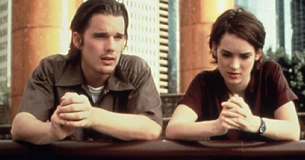 Ethan Hawke i Winona Ryder w "Orbitowaniu bez cukru". Kto zagra Troya i Lelainę w serialu? /AKPA