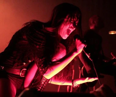 Eths wychodzi z cienia