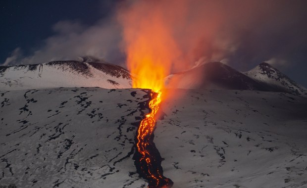 Etna znów daje oszałamiający pokaz! [ZDJĘCIA I FILMY]