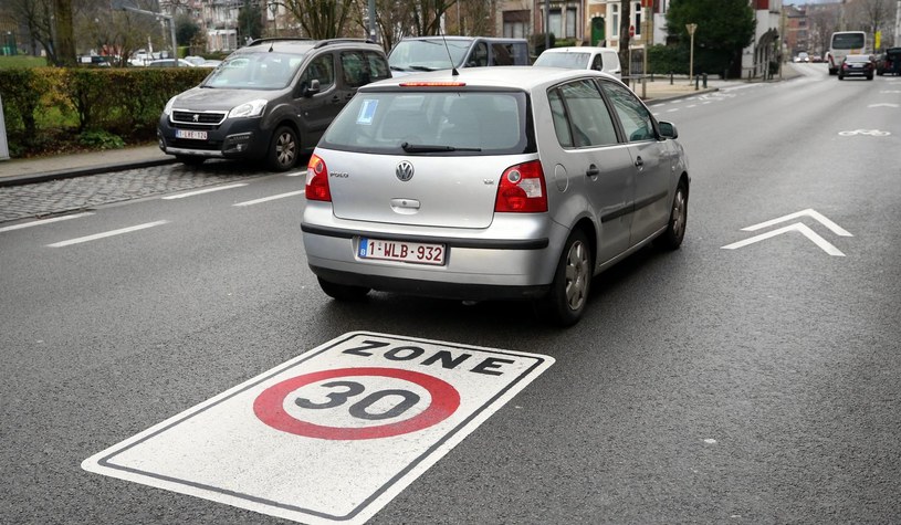 ETSC rekomenduje wprowadzenie ograniczenia do 30 km/h w obszarze zabudowanym w całej UE /Getty Images
