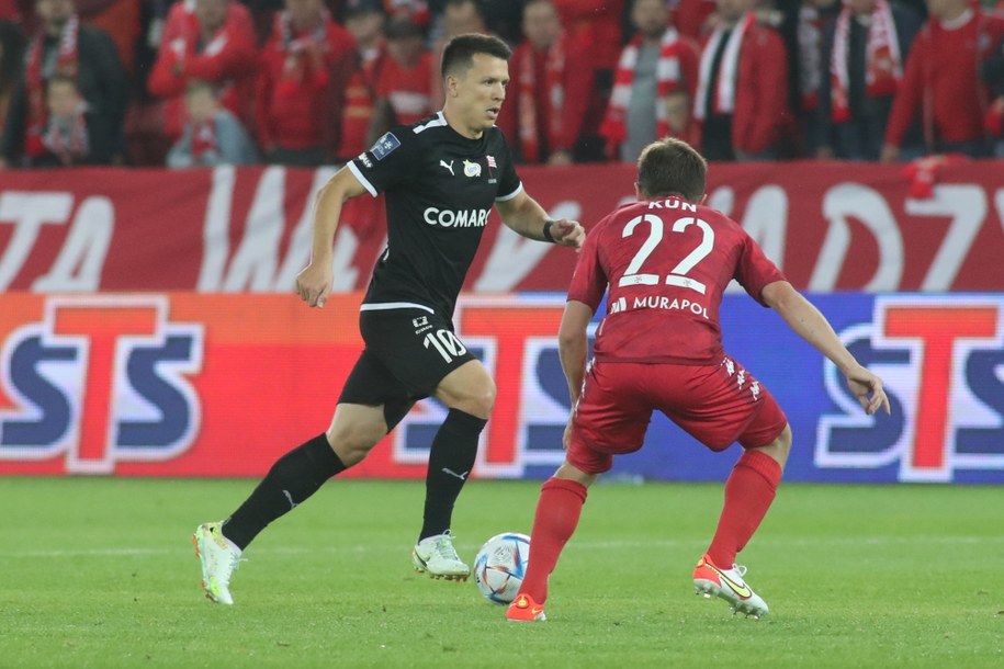 Eugenii Konoplyanka z Cracovii i Dominik Kun z Widzewa /Roman Zawistowski /PAP