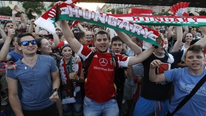 Euro 2016. Węgrzy świętują po meczu z Portugalią. "Dotrzemy do finału i spotkamy się tam z Polską!"