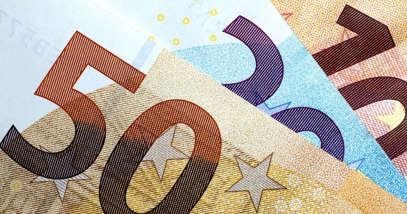"Euro będzie utrzymywać się w przedziale 4,53-4,56 zł" /123RF/PICSEL
