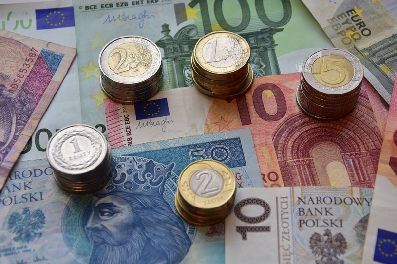 Euro kosztuje obecnie około 4,30 zł /123RF/PICSEL