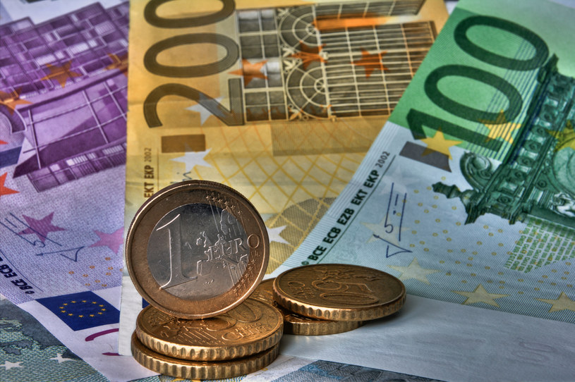 Euro kosztuje około 4,46 zł /123RF/PICSEL