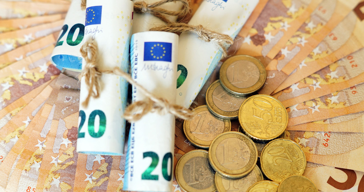 Euro kosztuje we wtorek 4,61 zł /123RF/PICSEL