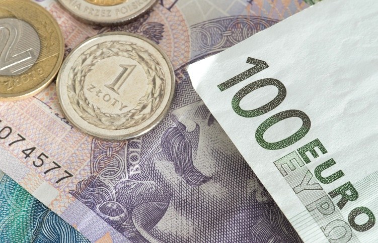 Euro poniżej 4,5 zł. /123RF/PICSEL