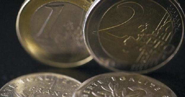 Euro wszędzie przyczyniło się do zmniejszenia inflacji /AFP