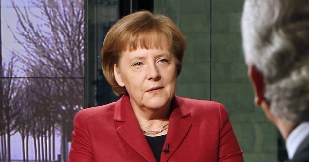 Euro z pewnością jest w najtrudniejszej fazie od czasu, kiedy powstało - powiedziała Merkel /AFP