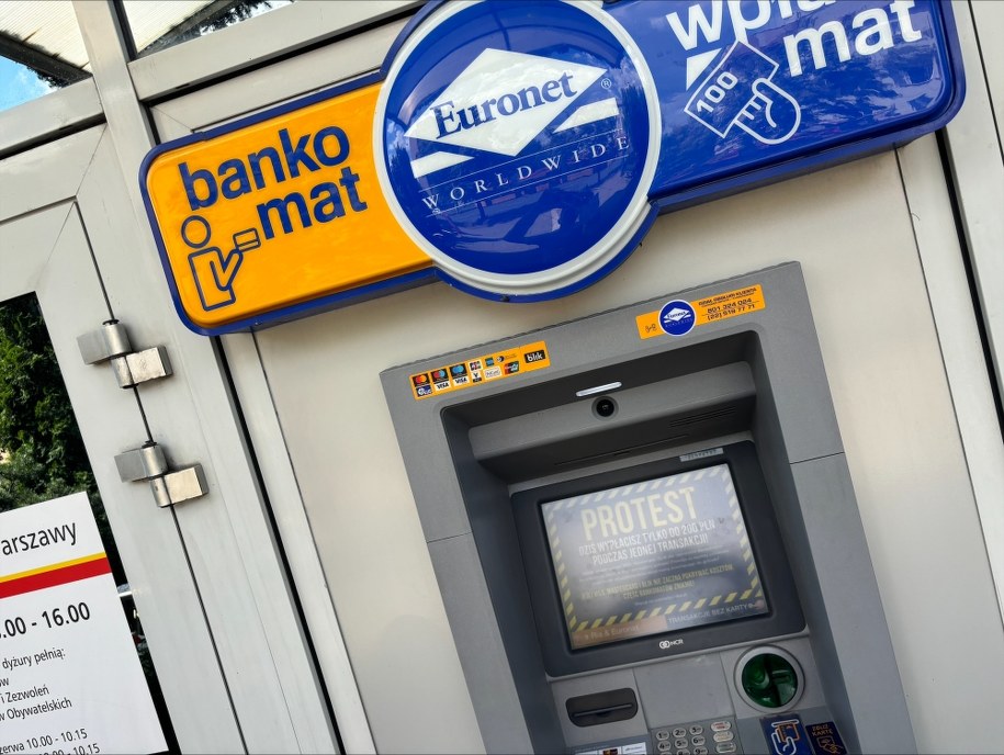 Euronet ograniczył dziś klientom wypłacanie gotówki. /Hubert Wiączkowski /RMF FM