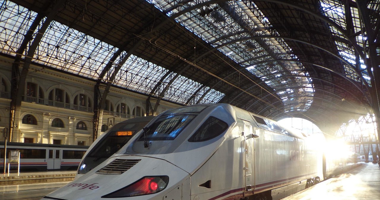 Europa chce szybkiego rozwoju szybkich kolejowych połączeń międzynarodowych /Pixabay.com