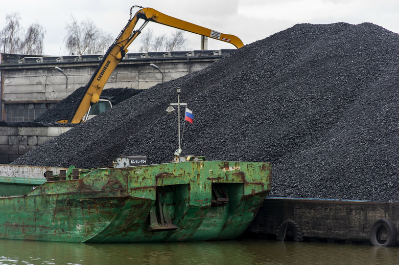 Europa mówi dość. Co Rosja zrobi ze swoim węglem? /Stanisław Bielski /Reporter