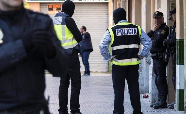 Europa na celowniku ISIS. "Bild" ostrzega: Terroryści mogą zaatakować turystów na plażach