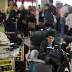 Europa: Wznowiono loty - na lotniskach chaos