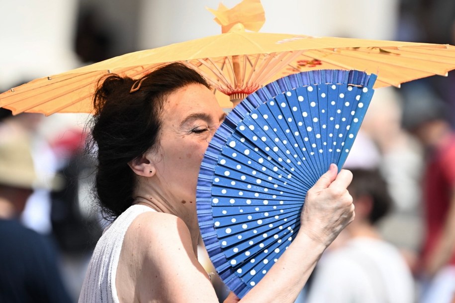 Europę nawiedzają rekordowe upały /CLAUDIO PERI /PAP/EPA
