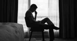 Europejczycy pogrążeni w pesymizmie. Polska wyróżniona w sondażu