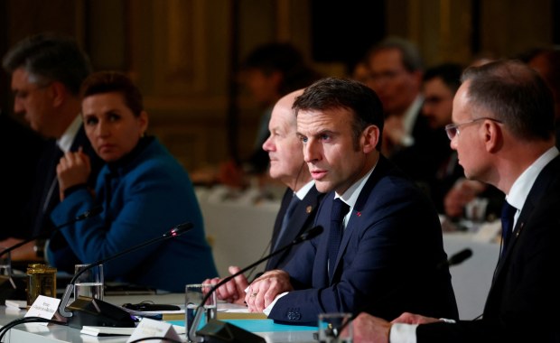 Europejscy przywódcy w Paryżu. Macron o "twardych decyzjach"