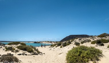 Europejska wyspa wygląda jak z Marsa. Lato cały rok i plaża jak z Karaibów