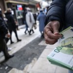 Europejski Bank Centralny: Płace będą rosnąć pomimo spowolnienia 