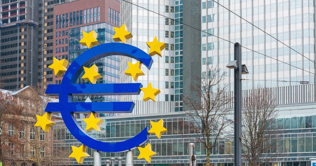 Europejski Bank Centralny po raz pierwszy oficjalnie zadeklarował, że zbliża się czas obniżek stóp /iloveotto /123RF/PICSEL