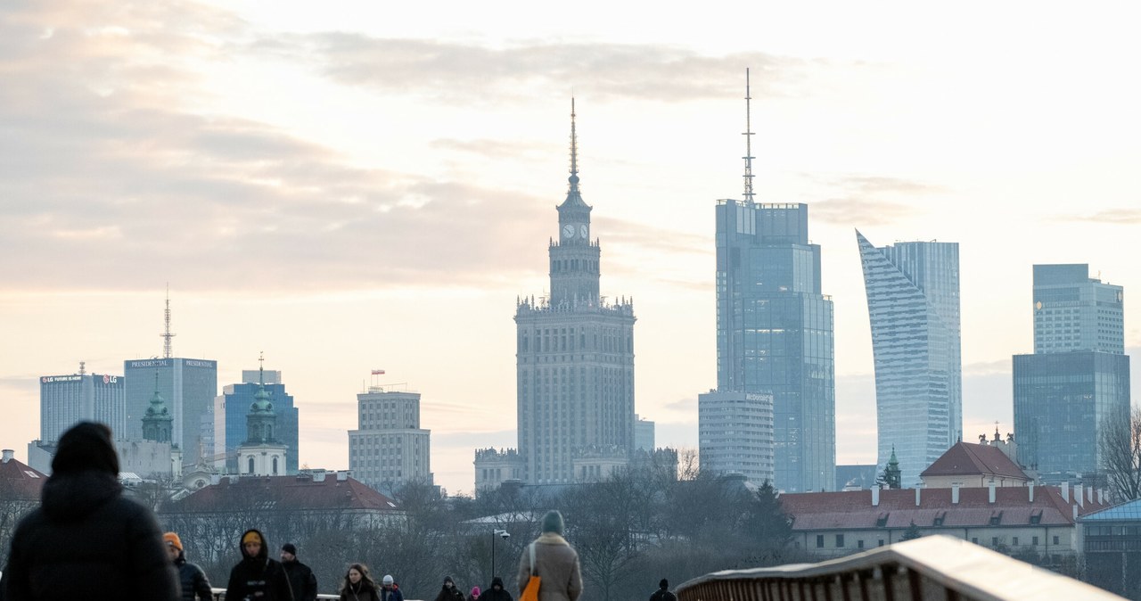 Europejski Bank Odbudowy i Rozwoju (EBOR) obniżył prognozę wzrostu polskiego PKB do 3,4 proc. w 2025 r. /Marysia Zawada /Reporter