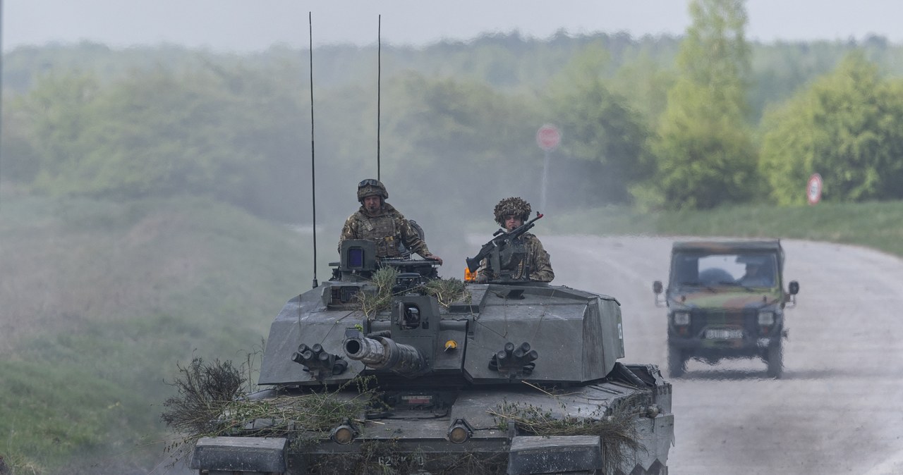 Europejski przemysł obronny musi zwiększyć skalę produkcji, jeśli Stary Kontynent chce skutecznie stawić czoło Rosji /SAMEER AL-DOUMY /AFP
