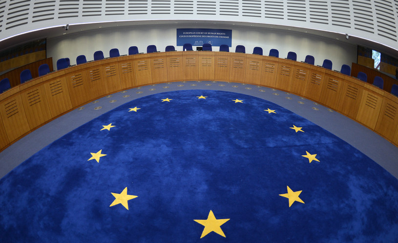 Europejski Trybunał Praw Człowieka o nieprawidłowościach w czasie wyborów w Rosji /PATRICK HERTZOG /AFP