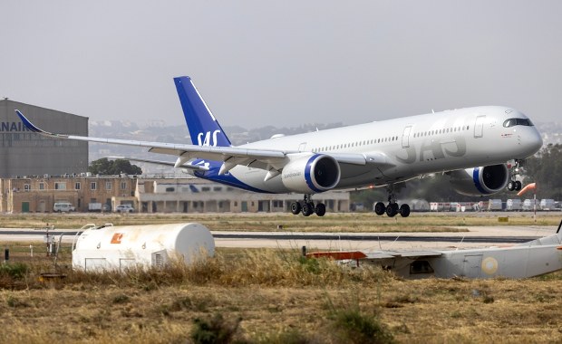 Europejskie linie lotnicze odwołują setki lotów przez rekordowe ceny paliwa