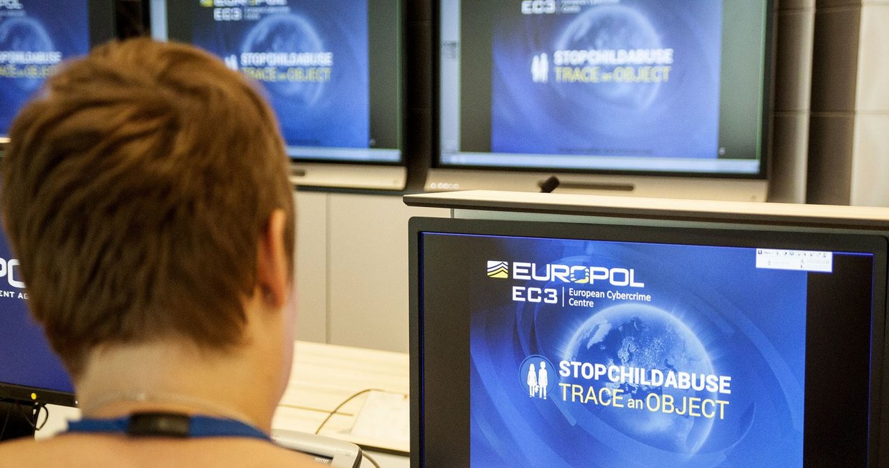 Europol ostrzega przed oszustam /AFP