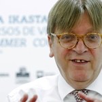 Europosłowie chcą kary dla Verhofstadta. Za słowa o "marszu faszystów w Warszawie"