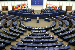 MPs put pressure on the European Commission.  It's about the mechanism "money for the rule of law"