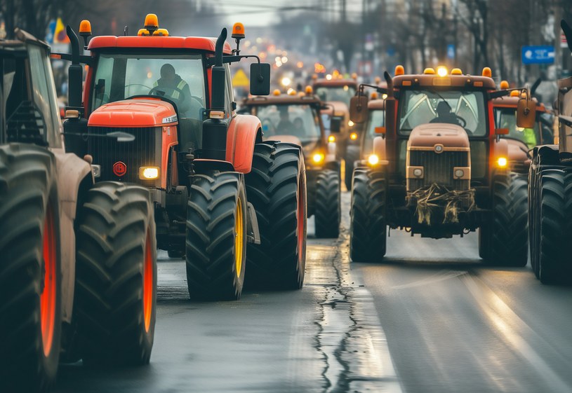 Europosłowie przestraszyli się protestujących rolników. Nie bedzie unjnego prawa jazdy "na traktory" /123RF/PICSEL