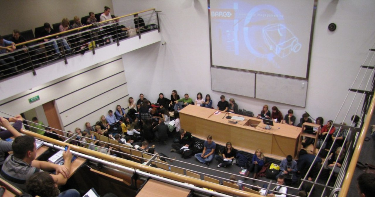 Eurourzędnicy uprzykrzają życie studentom UJ