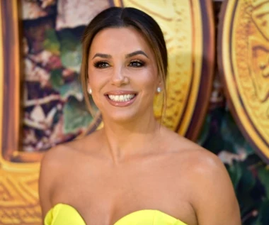 Eva Longoria sporo odsłoniła! 47-latka zapozowała w wyciętym stroju kąpielowym