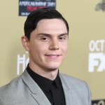 Evan Peters: Gwiazda "Dahmera" zasłynęła z ról szaleńców