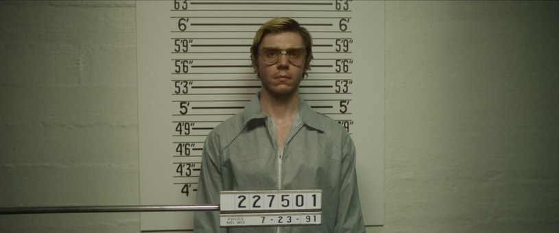 Evan Peters w serialu "Dahmer - Potwór: Historia Jeffreya Dahmera" /Netflix /materiały dystrybutora