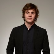 Evan Peters