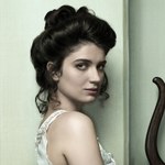 Eve Hewson o serialu "The Knick": "Niewinna dziewczyna staje się władczą kobietą"