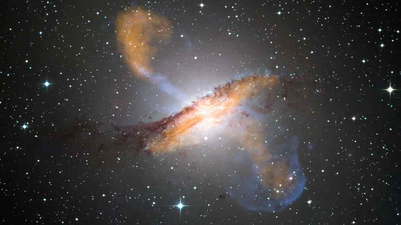 Event Horizon wykonał najdokładniejszy w historii obraz dżetów czarnej dziury /Geekweek
