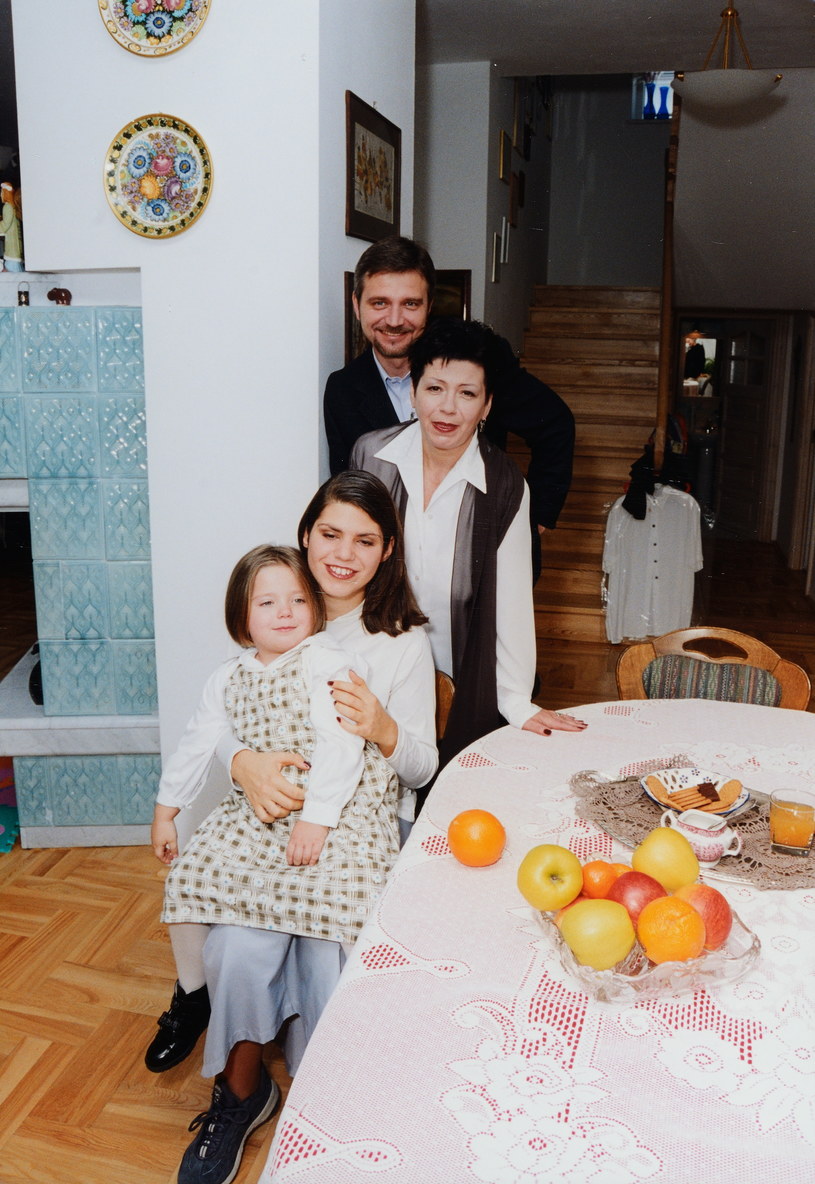 Ewa Bem z mężem Ryszardem i córkami: Pamelą i Gabrysią /Marek Szymański /Agencja FORUM