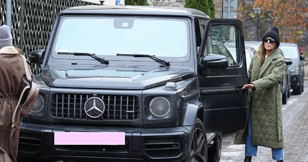 Ewa Chodakowska i jej samochód - Mercedes G63 AMG /pomponik exclusive