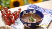 Ewa gotuje: Hiszpańska zupa fasolowa z chorizo, pierogi z białą kapustą, szarlotka